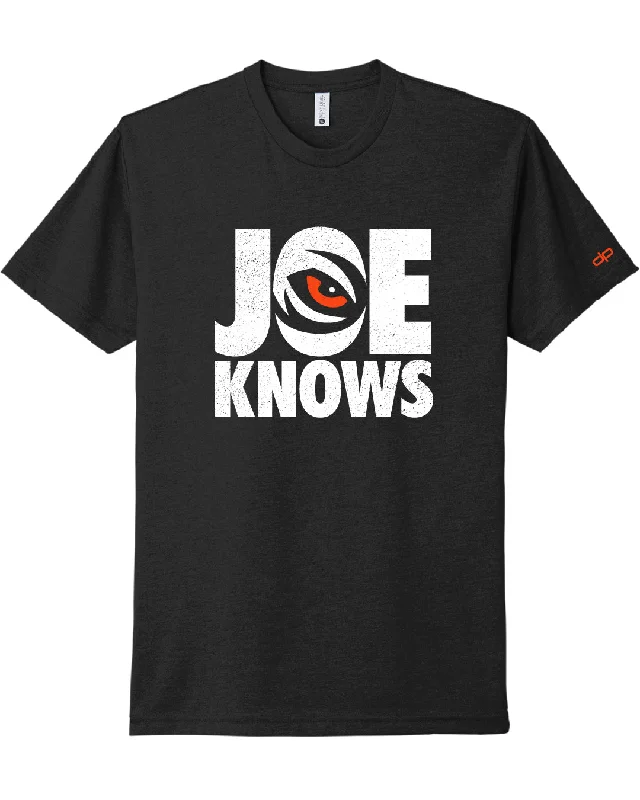 trendy graphic T-shirt-Joe Knows T-Shirt