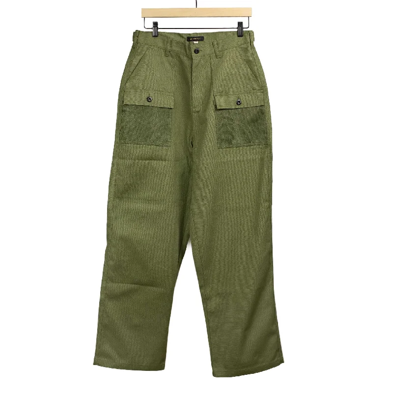 Wide-leg pants-Fatigue fishing trousers in dark olive cotton canvas