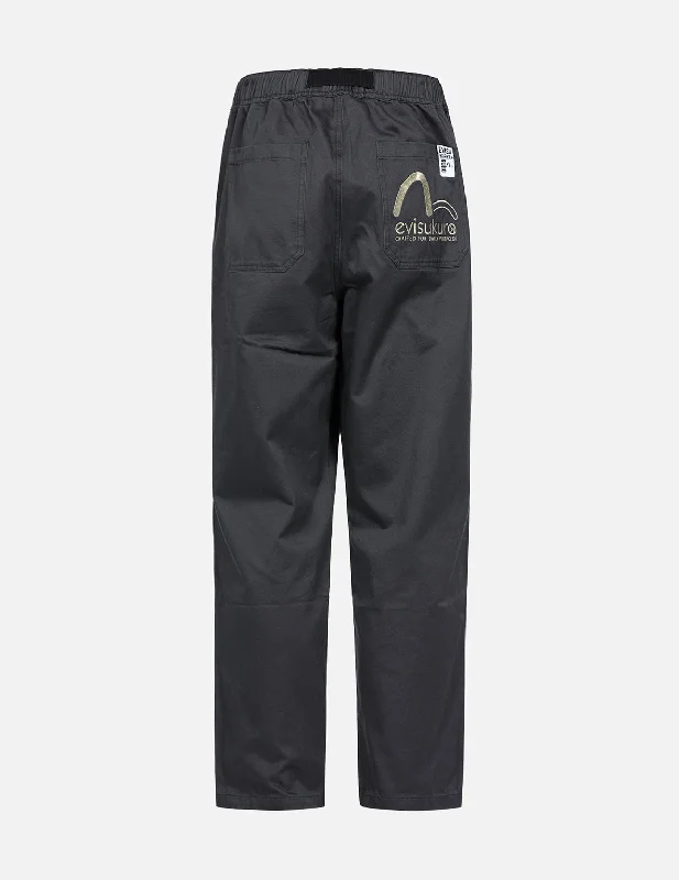 Sporty casual pants-Seagull and Logo Embroidered Pocket Regular fit Pants